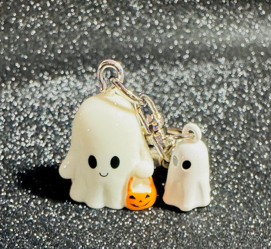 Ghosty Zipper Pull
