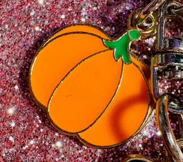 Pumpkin Kitty Zipper Pull