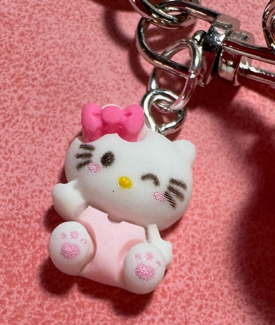 Hello Kitty Zipper Pull